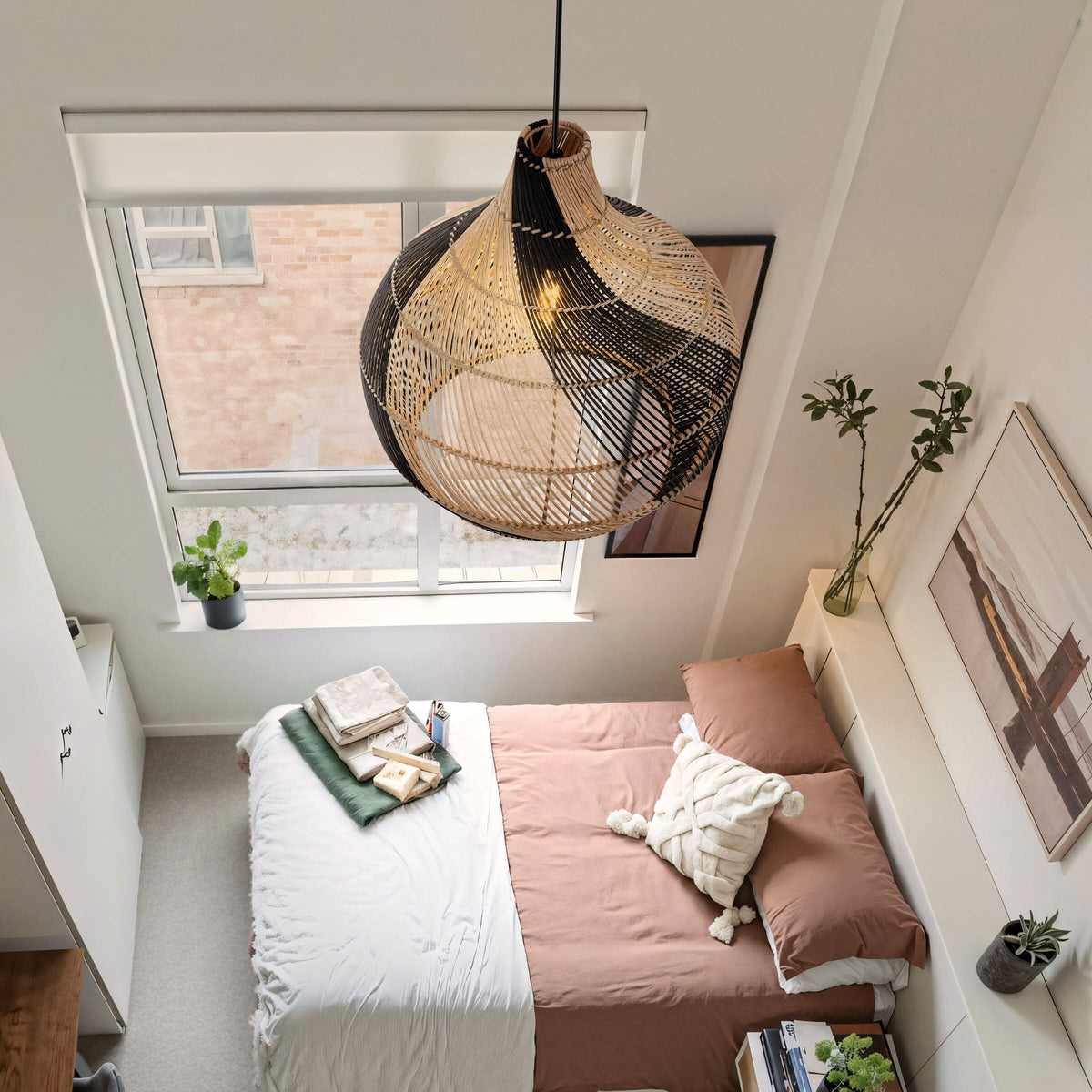 Lightsin Japanese Simple Vase Shaped Handwoven Rattan Pendant Light