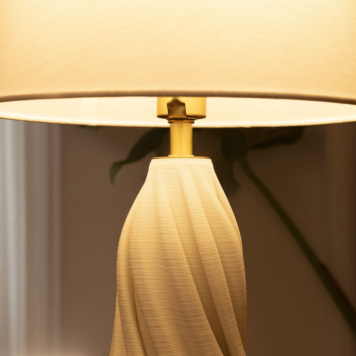 Lightsin 3D Pure White Ceramic Spiral Vase Table Lamp with Fabric Shade