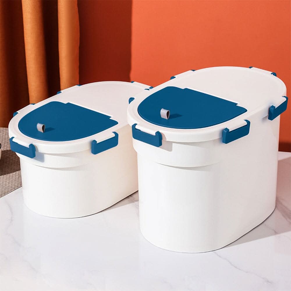 Airtight Pet Food Storage Container for Dogs and Cats