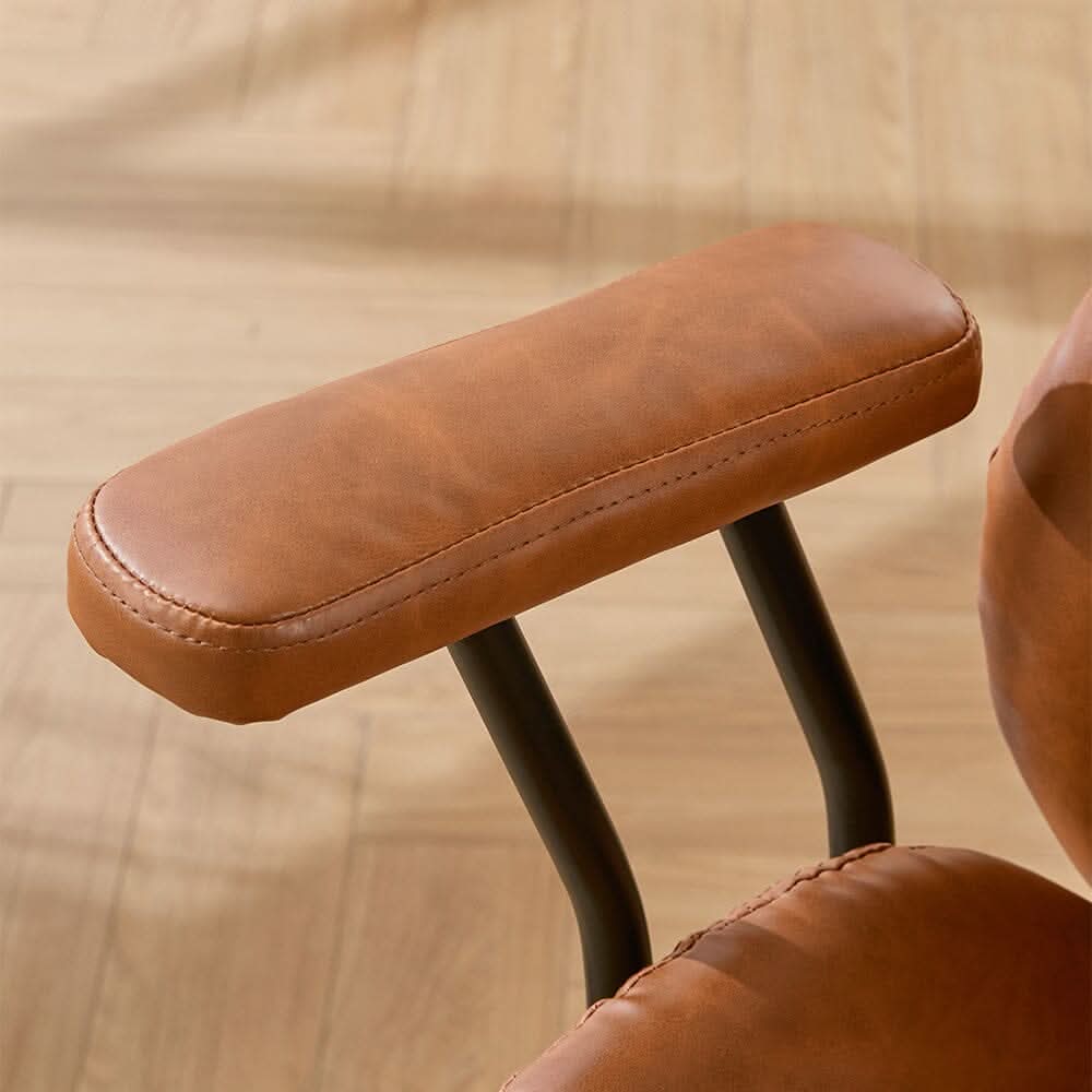 Retro PU Leather Executive Office Chair with Matte Black Frame