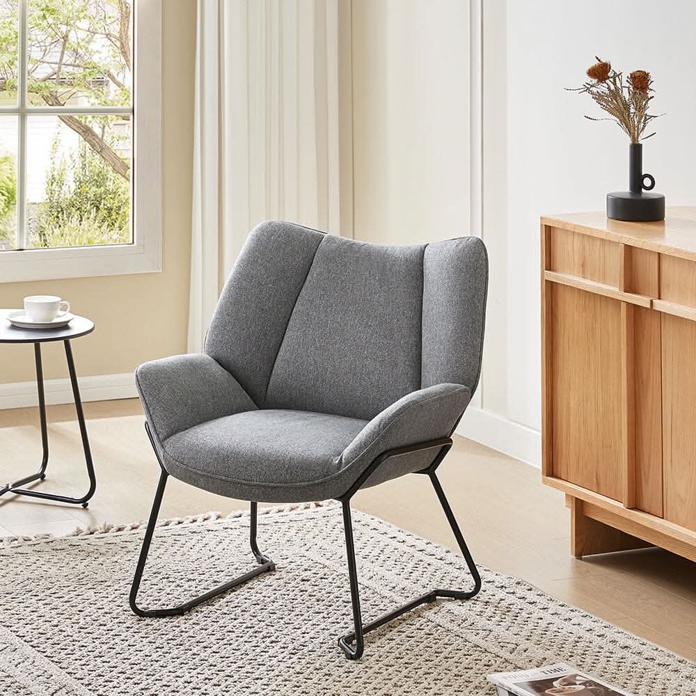 Contemporary Metal Legs Tufted Leisure Armchair